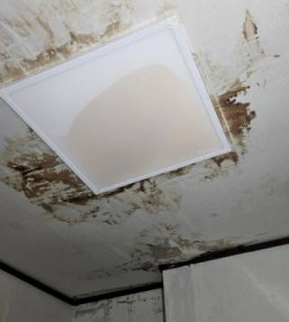 동대문 전농2동 누수탐지 – 천장 점검구 주변 물 얼룩 확인